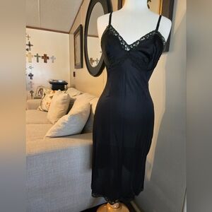 Kaser.  Full Slip.      302